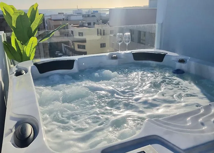 Appartement Luxury Penthouse Valentin With Jacuzzi